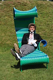 Clown Devlin im Juli/August 2019 zu Gast im Garten des Riesens @ Swarovski Kristallwelten (&copy;Foto:Martin Schmitz)